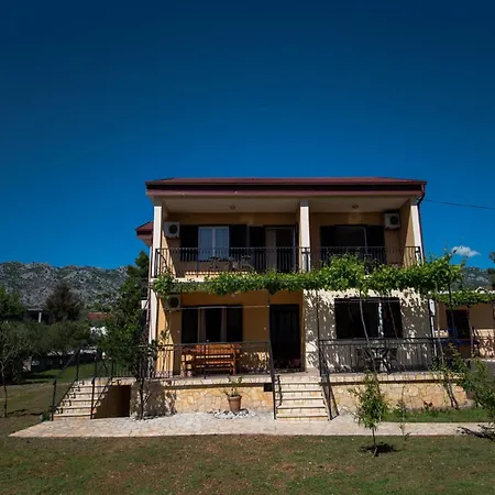 Family Friendly Seaside Seline, Paklenica - 25504 * Starigrad Paklenica
