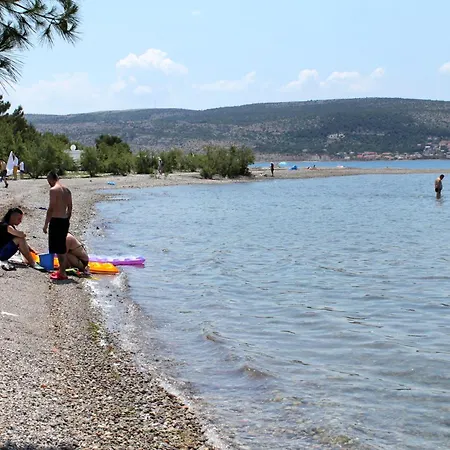 Family Friendly Seaside Seline, Paklenica - 25504 Starigrad Paklenica
