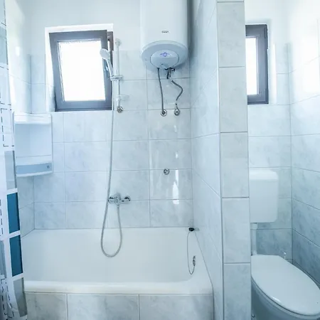 Family Friendly Seaside Seline, Paklenica - 25504 Apartment *