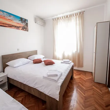 Family Friendly Seaside Seline, Paklenica - 25504