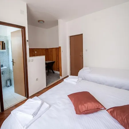 Apartment Family Friendly Seaside Seline, Paklenica - 25504 Starigrad Paklenica